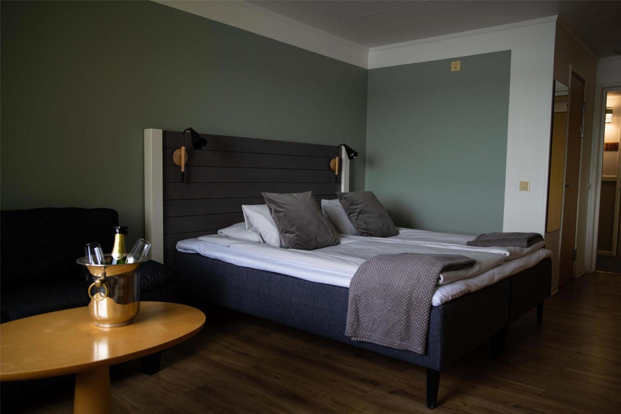 Eksjö Hotel Ullinge מראה חיצוני תמונה